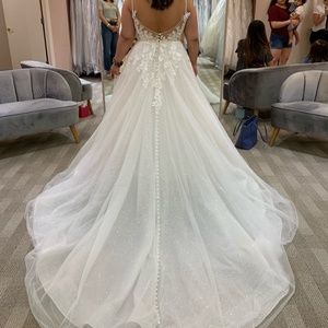 Wedding dress